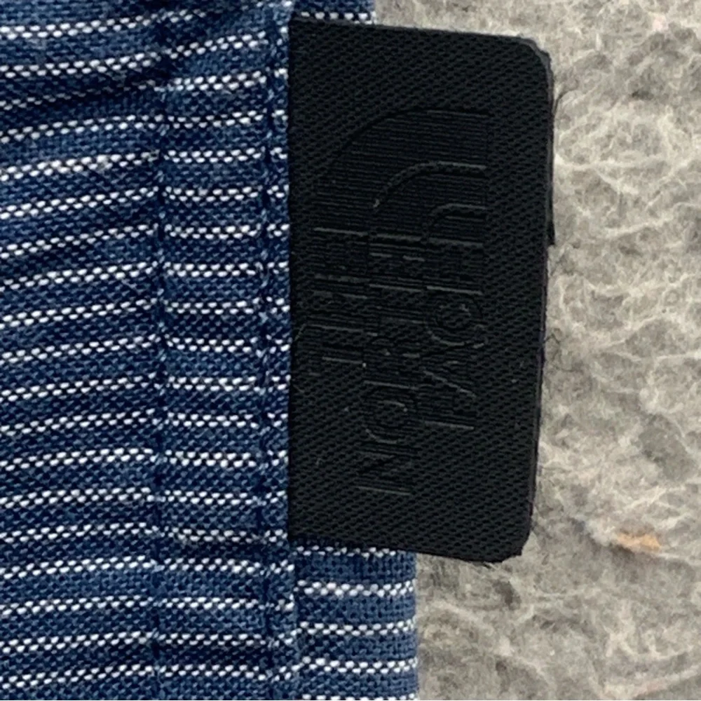 The North Face Men Short Sleeve Blue Gray Striped Pocket Button Up Shirt Size XL